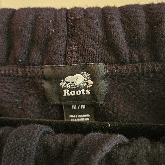 Used Medium Men's Black Roots Sweatpants - Picture 8 of 14